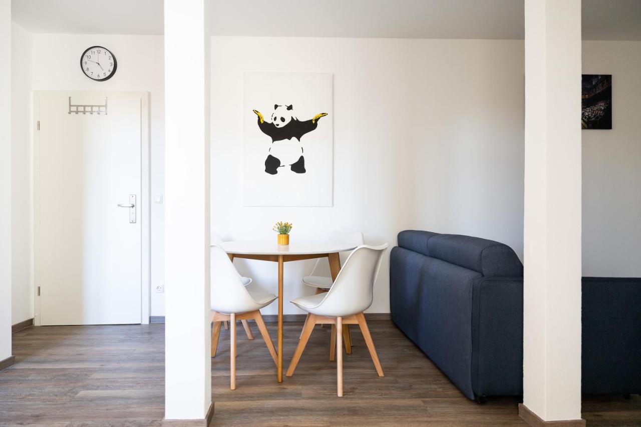 Apartments Am Neuen Theater - Altstadt - Zentral - Kueche - Wifi - Powered By Ko-Living ハレ エクステリア 写真