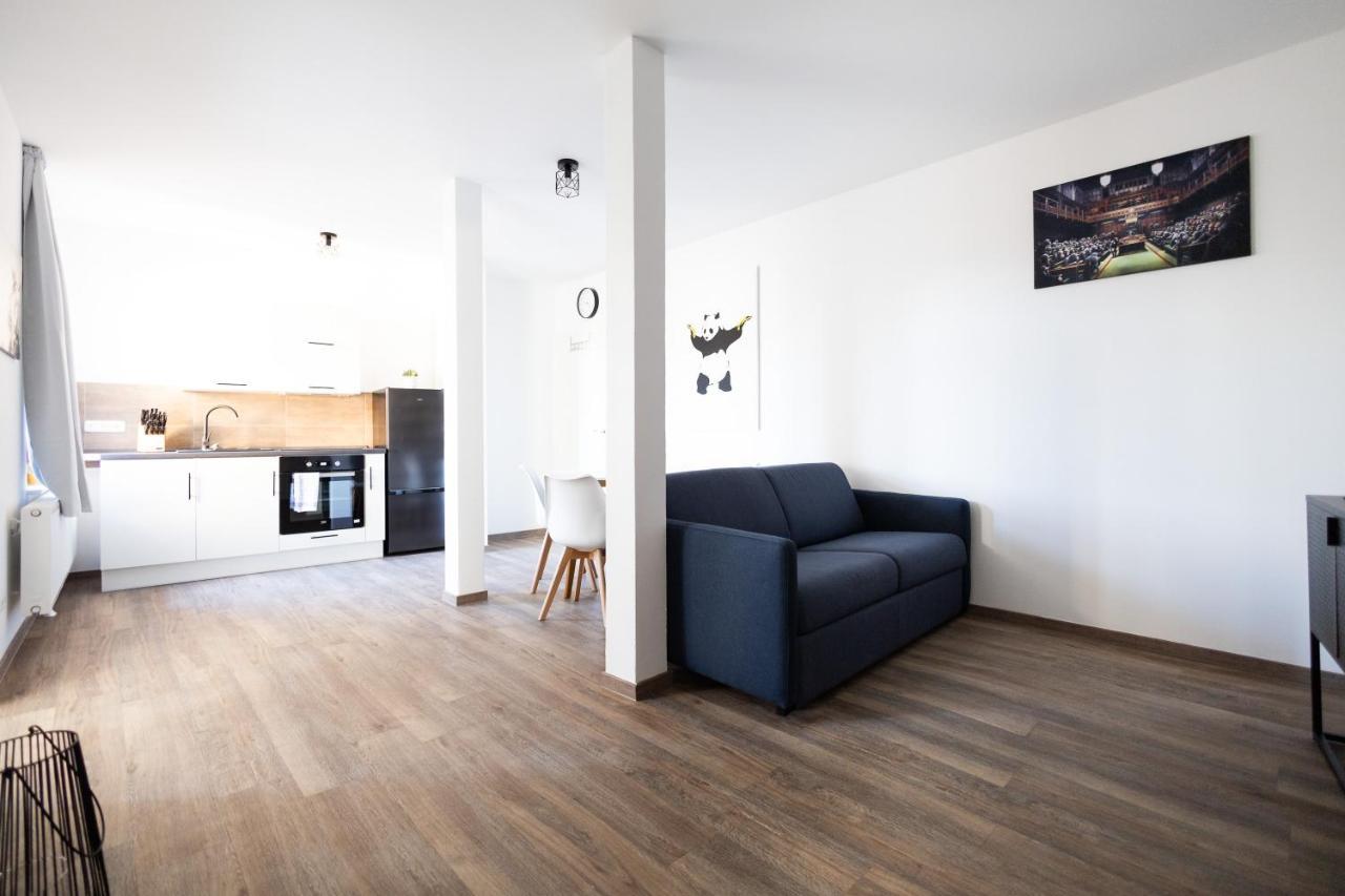 Apartments Am Neuen Theater - Altstadt - Zentral - Kueche - Wifi - Powered By Ko-Living ハレ エクステリア 写真