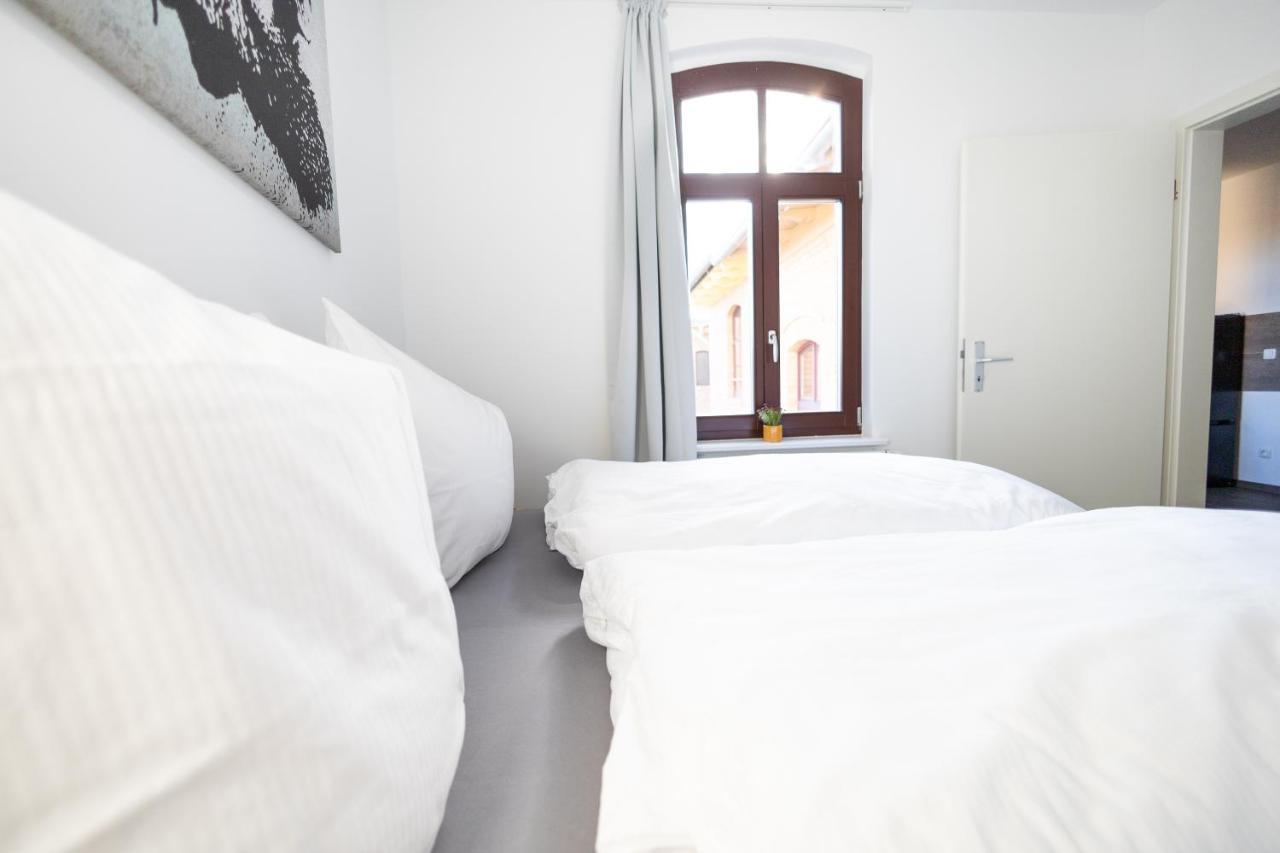 Apartments Am Neuen Theater - Altstadt - Zentral - Kueche - Wifi - Powered By Ko-Living ハレ エクステリア 写真