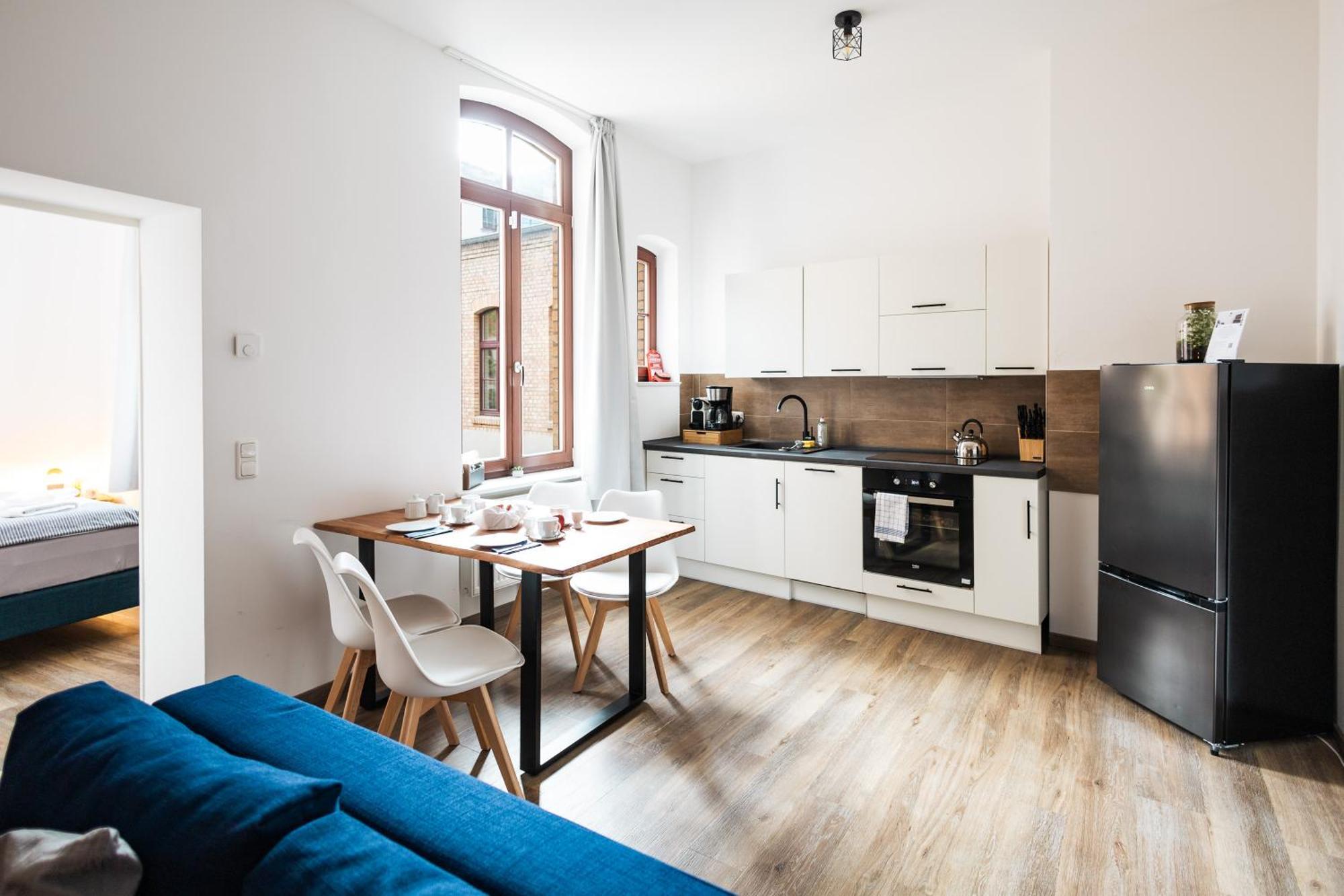 Apartments Am Neuen Theater - Altstadt - Zentral - Kueche - Wifi - Powered By Ko-Living ハレ エクステリア 写真